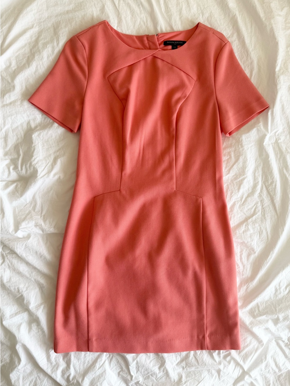 Never Worn Banana Republic Coral Short Sleeve Dress